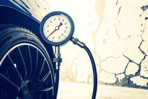 Pression pneu C3 : les valeurs recommandées en bar et comment les appliquer